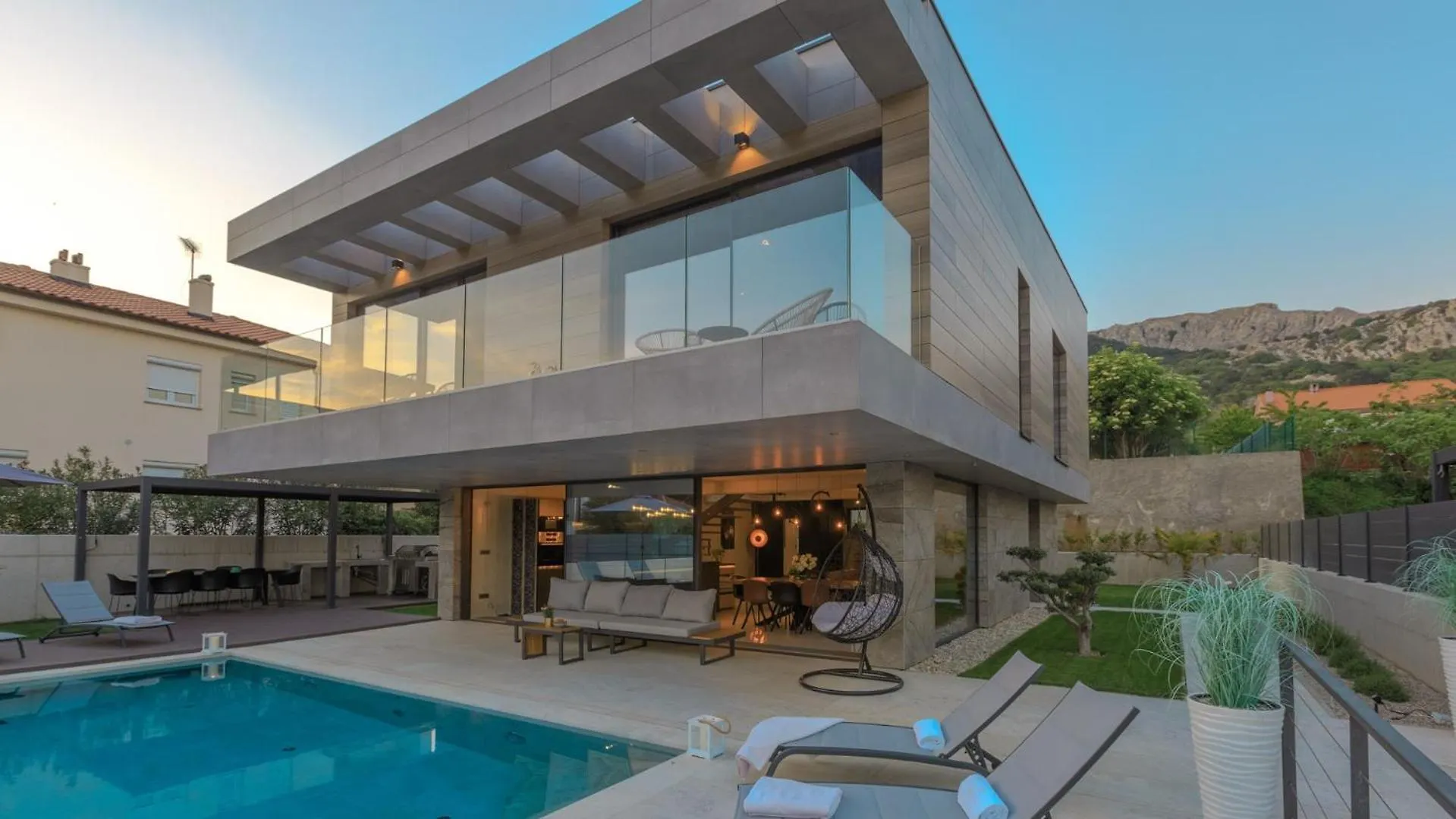 Luxury Villa Pearl 1 With Infinity Pool location
